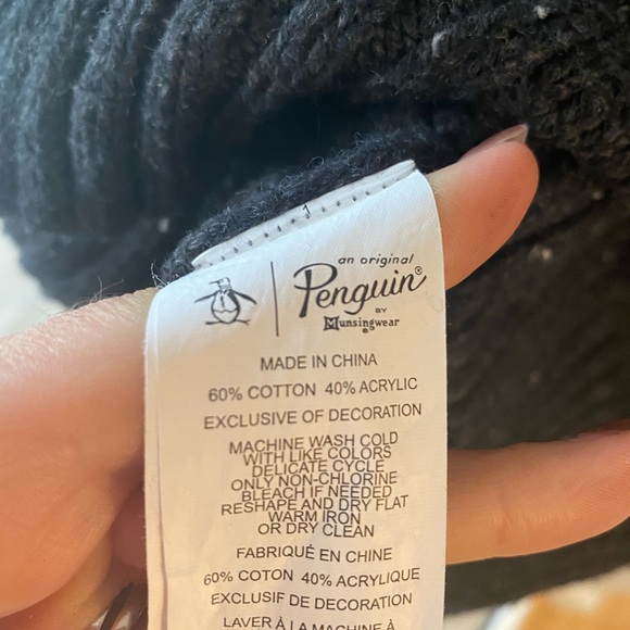 Penguin Sweater Size Small - Picture 3 of 3